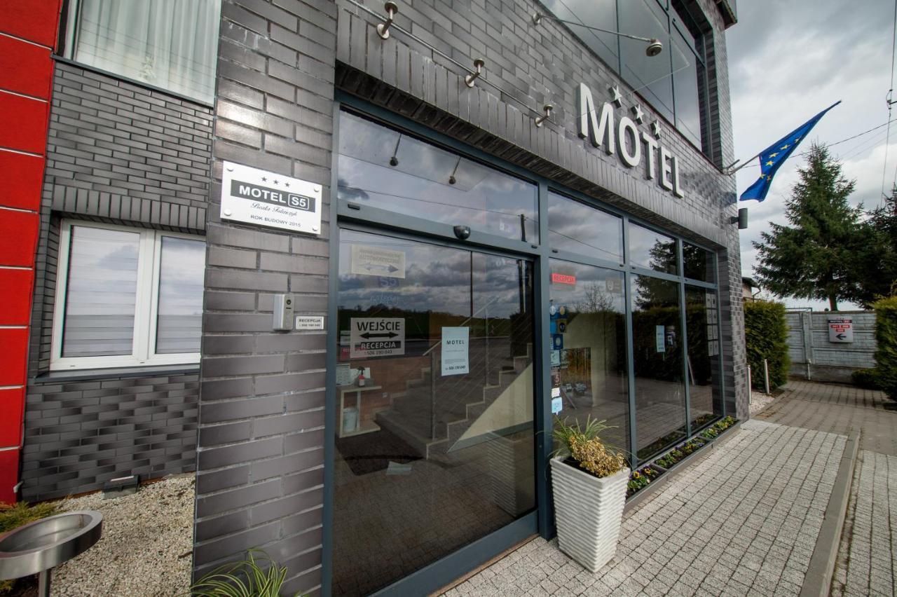 Motel S5 Zbrachlin ภายนอก รูปภาพ