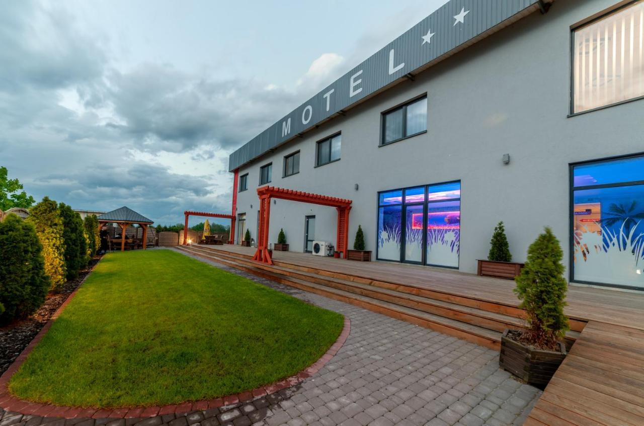 Motel S5 Zbrachlin ภายนอก รูปภาพ