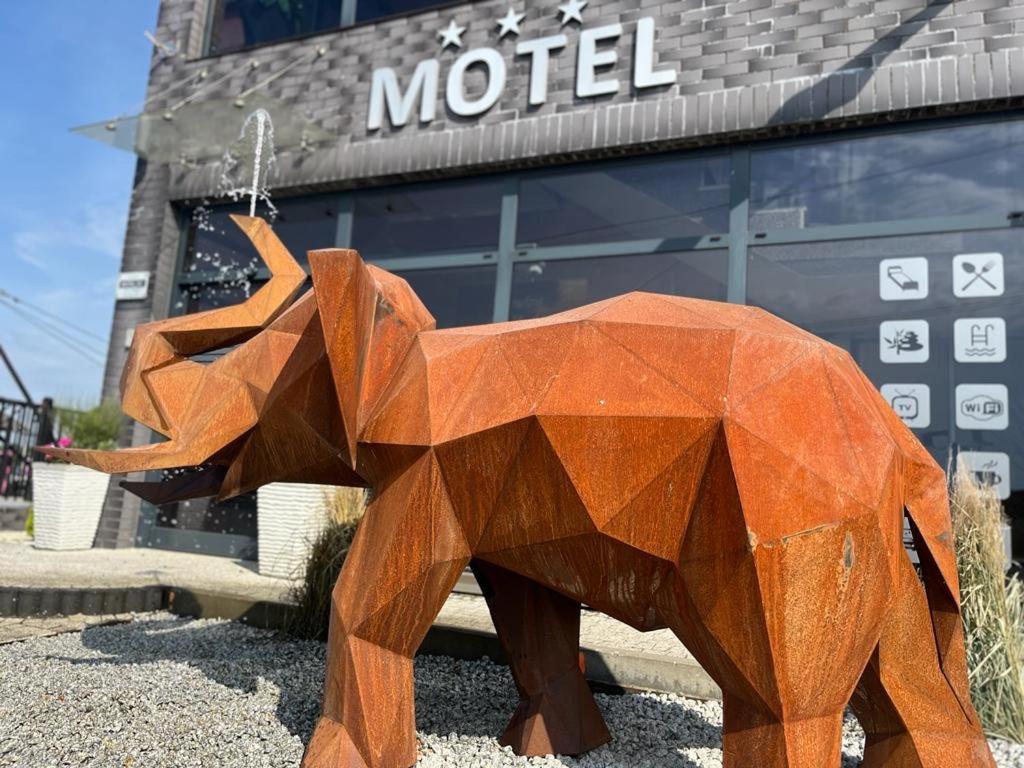 Motel S5 Zbrachlin ภายนอก รูปภาพ