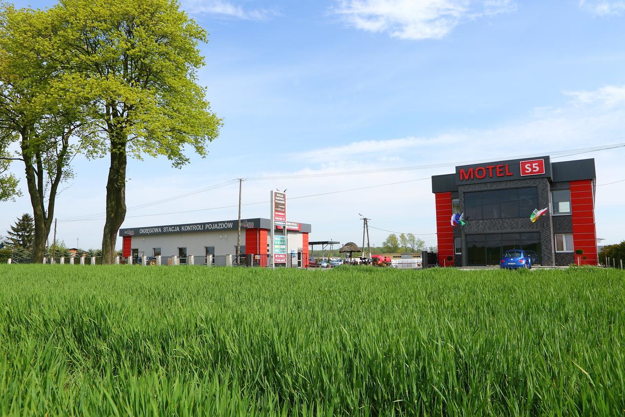 Motel S5 Zbrachlin ภายนอก รูปภาพ