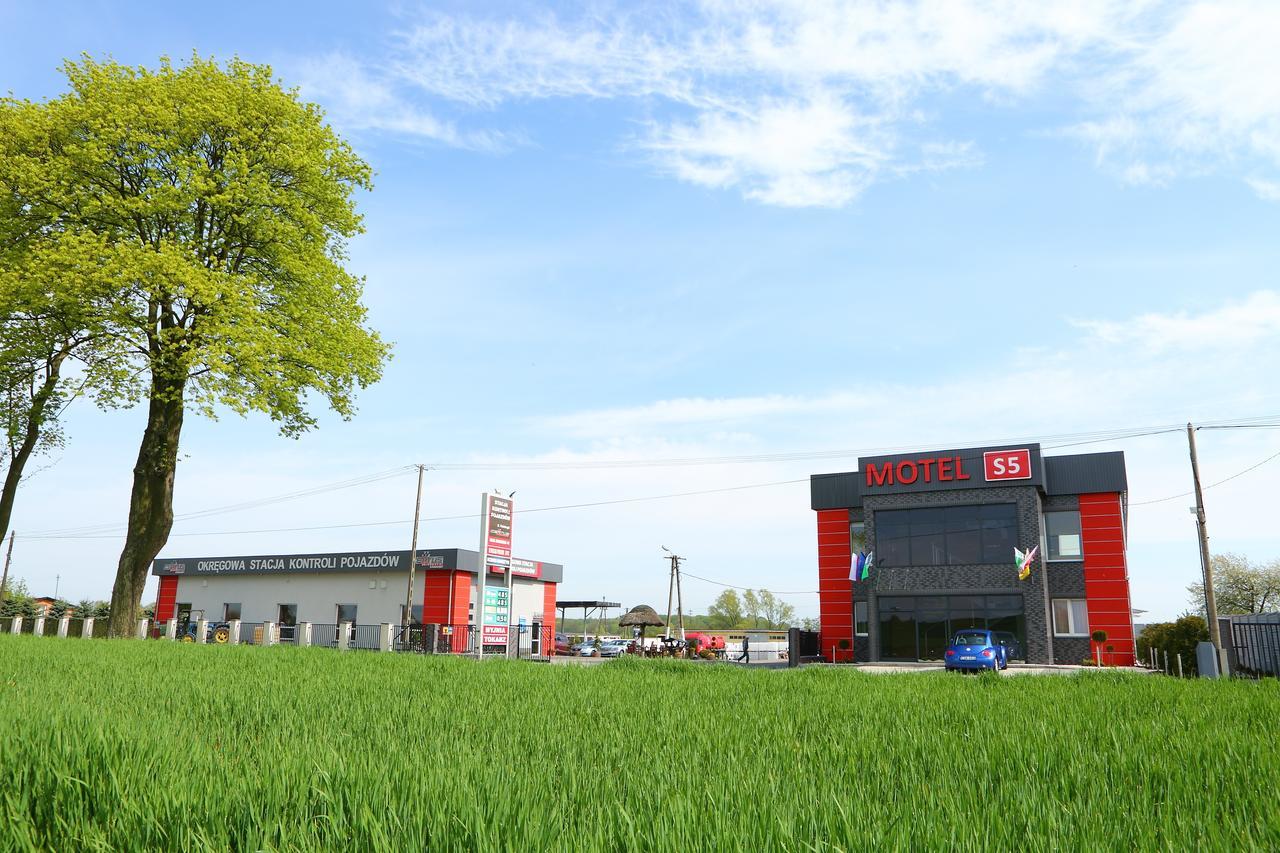 Motel S5 Zbrachlin ภายนอก รูปภาพ