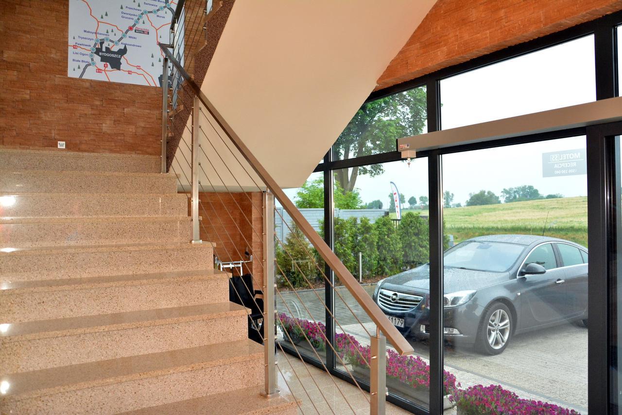 Motel S5 Zbrachlin ภายนอก รูปภาพ