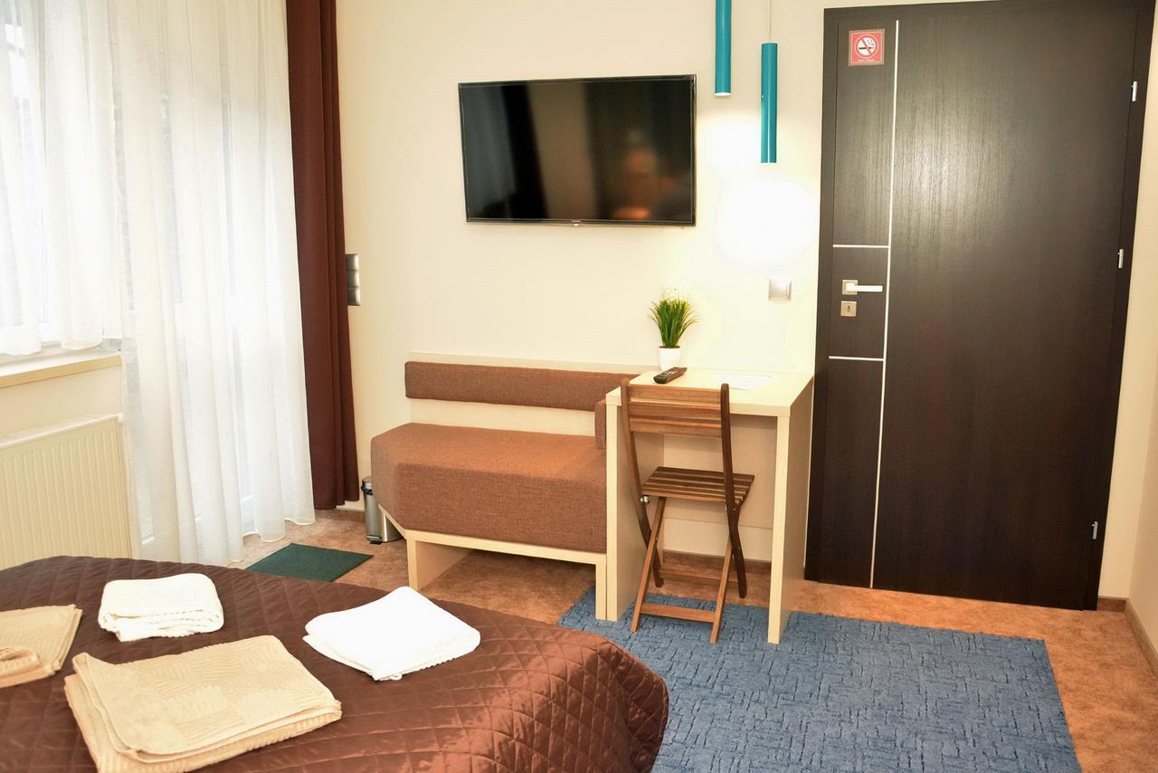 Motel S5 Zbrachlin ภายนอก รูปภาพ